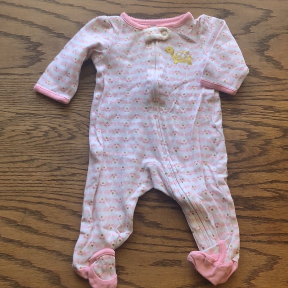 ⭐️ Child of Mine by Carter’s Baby Girl’s Pajamas- Bundle of 2 - Picture 4 of 5